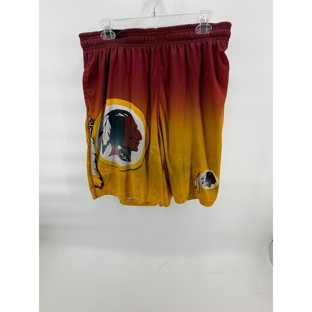 NFL Washington Redskins Shorts Mens Large Burgundy Gold Vintage Gradient Logo